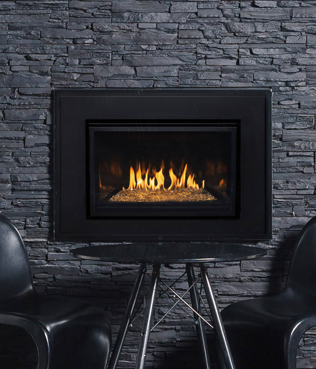 Montigo Illume fireplace insert 34FID with contemporary burner and 4 sided oversized surround