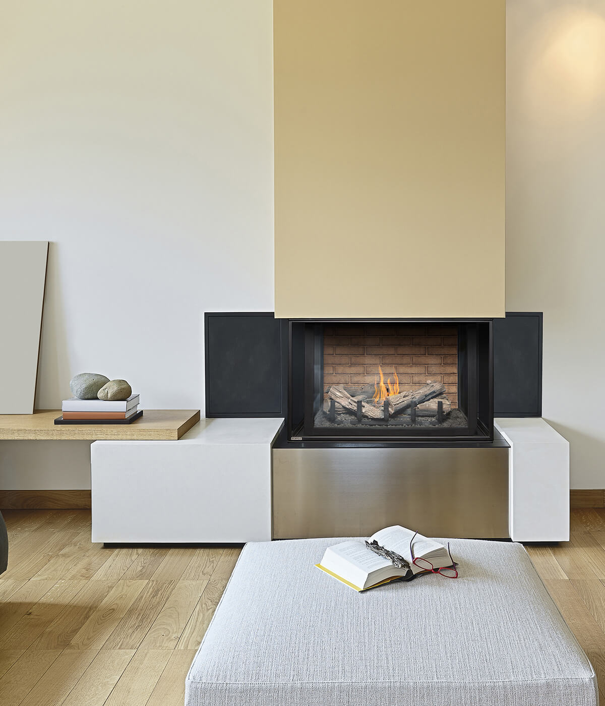 Montigo DIVINE Bay 3-Sided Gas Fireplace | H38DFPR