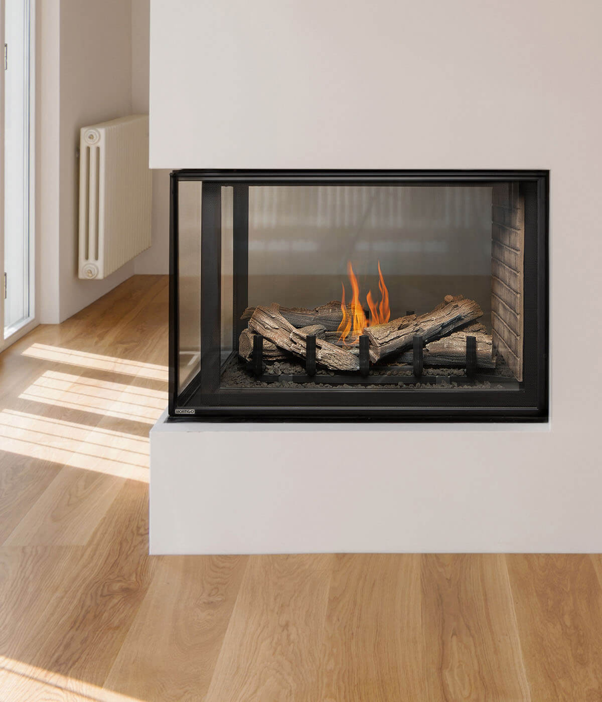 Montigo DIVINE Pier 3-Sided Gas Fireplace | H38DFPF
