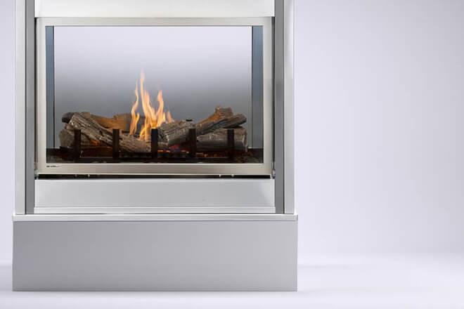 Montigo Ventless Outdoor Divine H38SVO Fireplace, installed into the cool touch enclosure